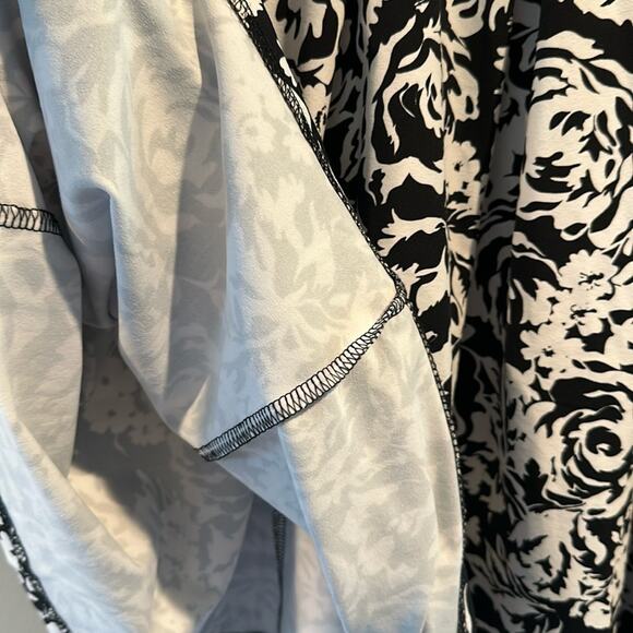 Adrienne Vittadini Medium Pull-on Activewear Skirt - Picture 6 of 8